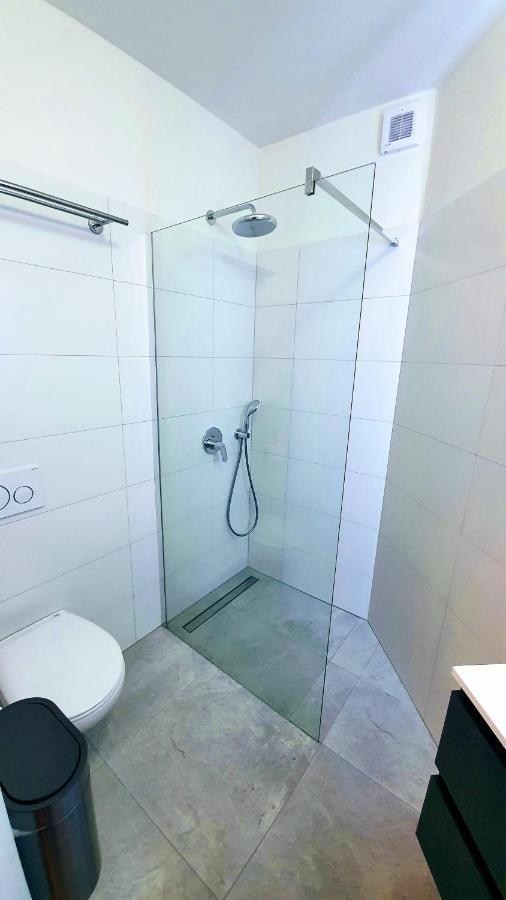 Luxury Apartment - Few Minutes From The Sea Porec Exterior photo